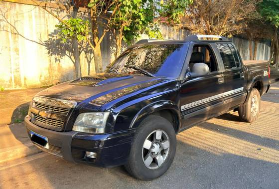 CHEVROLET S10 2.8 EXECUTIVE 4X4 CD 12V TURBO ELECTRONIC INTERCOOLER DIESEL 4P MANUAL